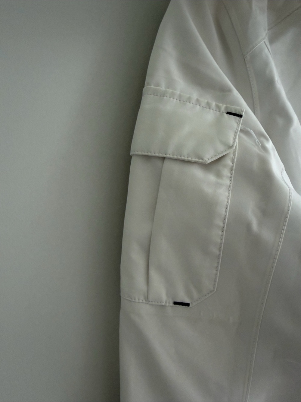 Helly Hansen White Hooded Waterproof Trench Coat - Picture 3 of 9